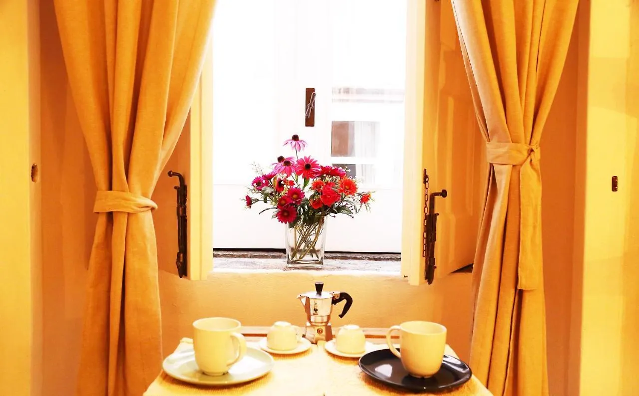 B&B Patane' Nápoly 0*,